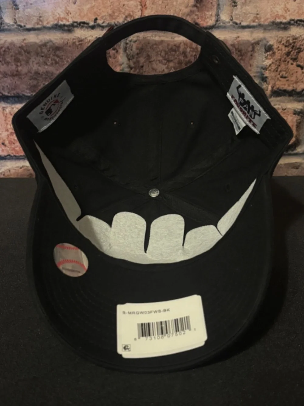 Fan Favorite MLB Baltimore Orioles Black Adjustable Strapback Cap